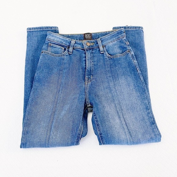 BDG Girlfriend High-Rise Dark Wash Denim Split Zippered Hem Jeans SZ27 MINT - Picture 5 of 9